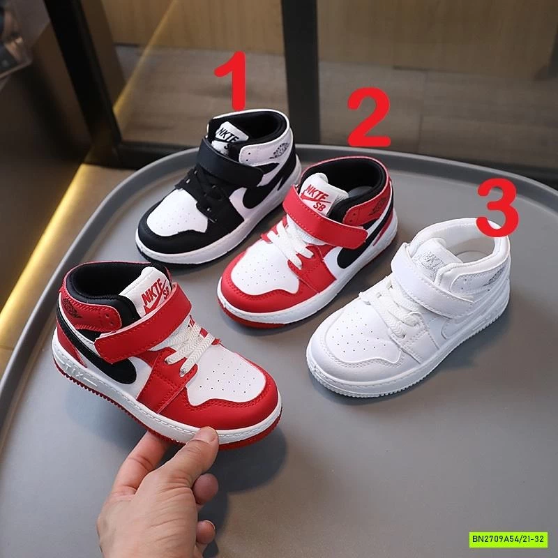 GIÀY THỂ THAO CAO CỔ QUAI DÁN