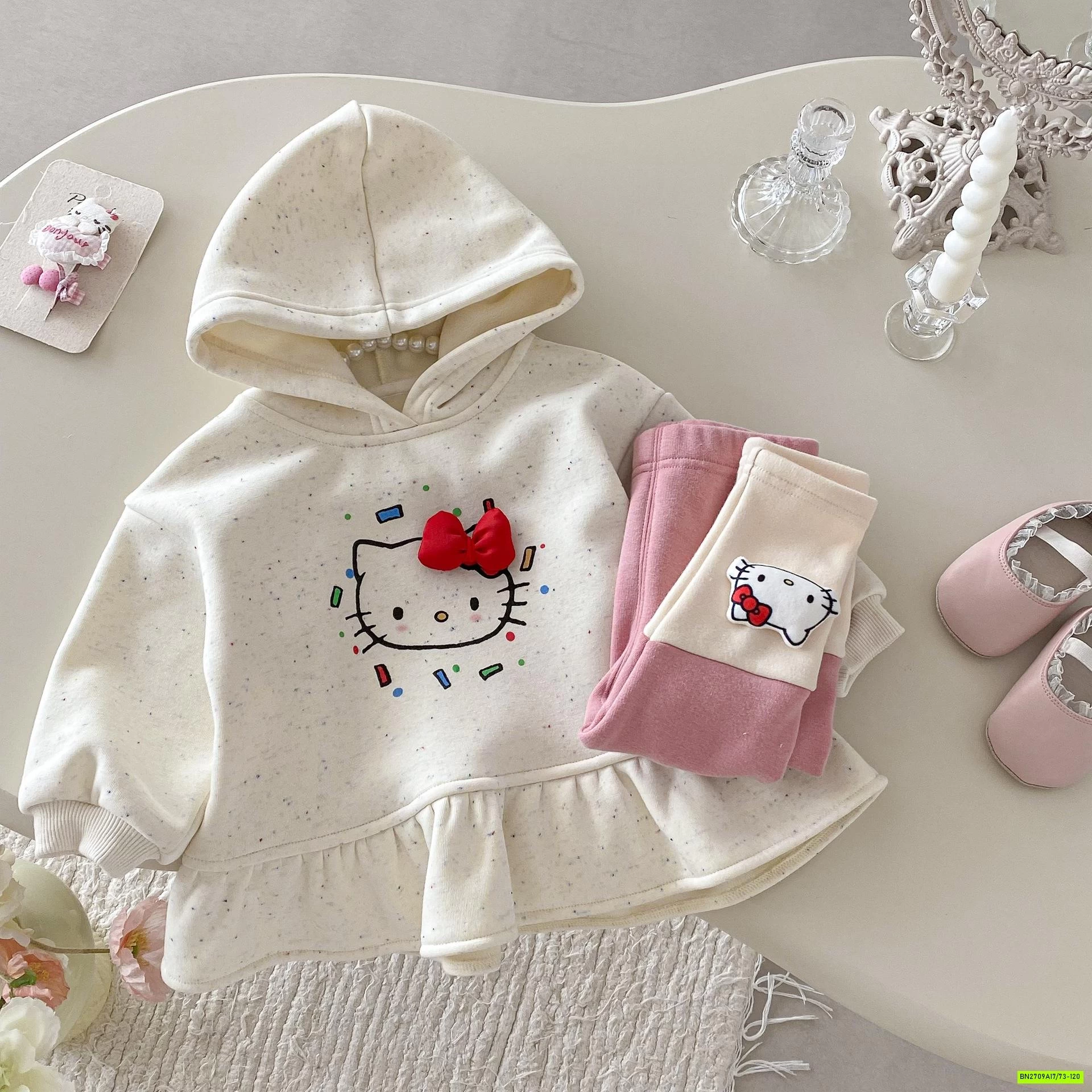 SÉT VÁY KITTY HỒNG DỄ THƯƠNG