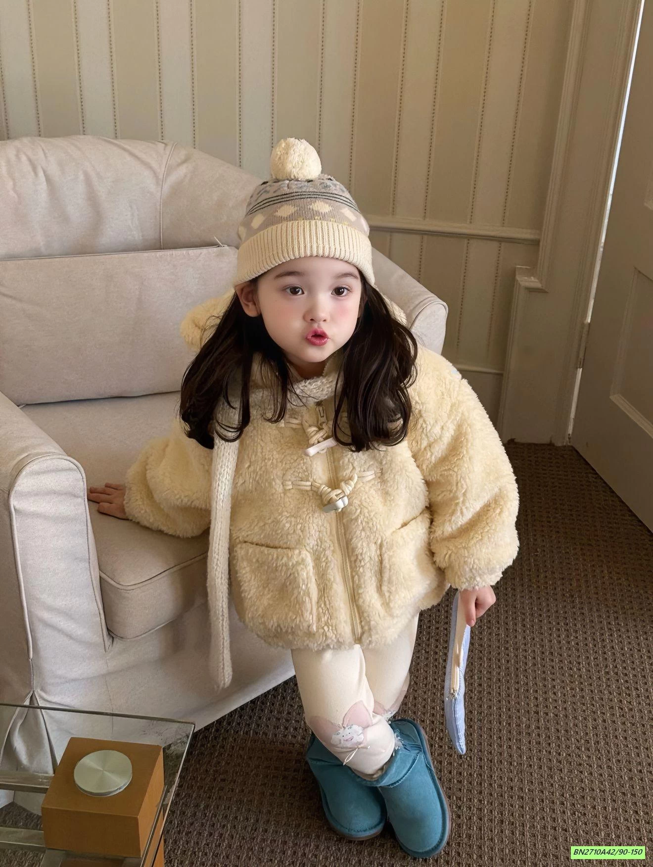 KHOÁC VÀNG LÔNG CỪU LÓT NHUNG