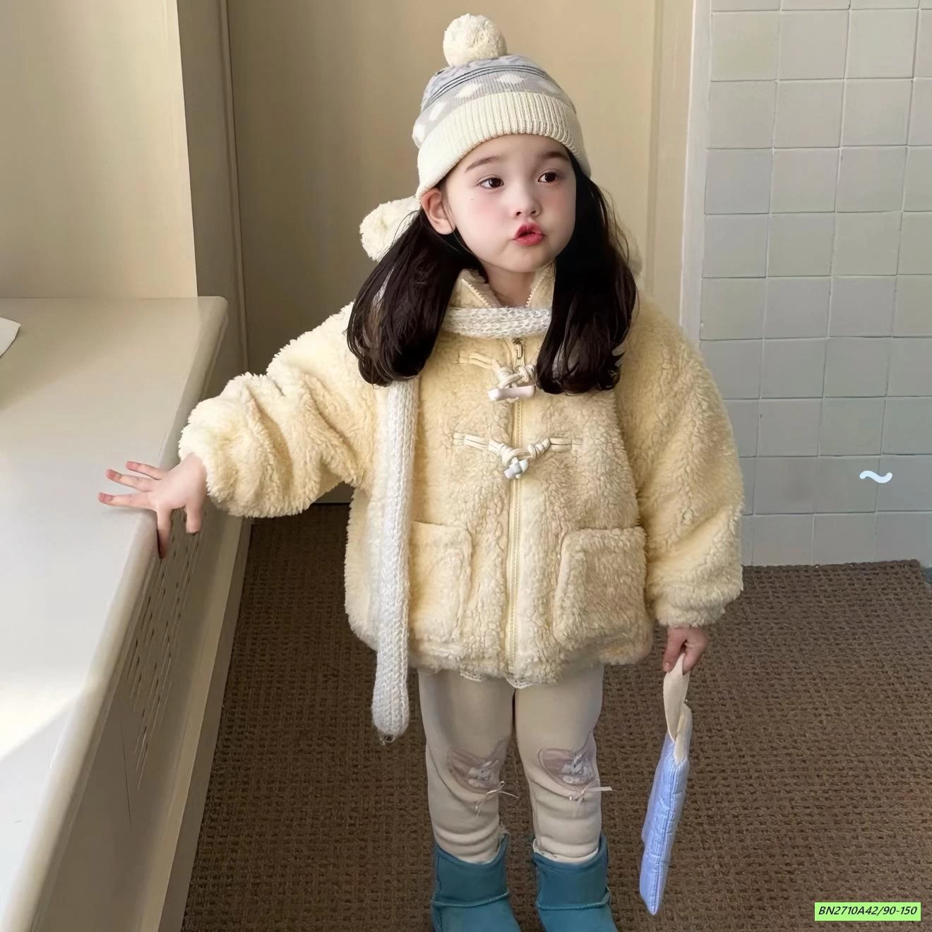 KHOÁC VÀNG LÔNG CỪU LÓT NHUNG