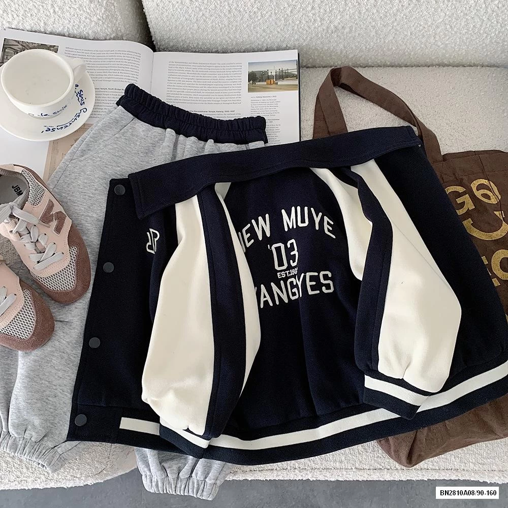 KHOÁC NỈ BÓNG CHÀY CỔ BẺ