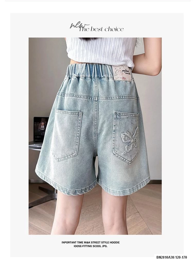 SHORT JEANS THÊU BƯỚM