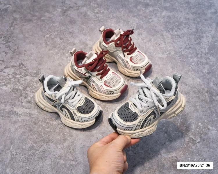GIÀY SNEAKER PHỐI MÀU DÂY CÁ TÍNH
