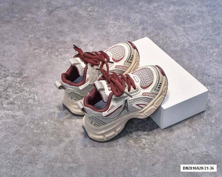 GIÀY SNEAKER PHỐI MÀU DÂY CÁ TÍNH