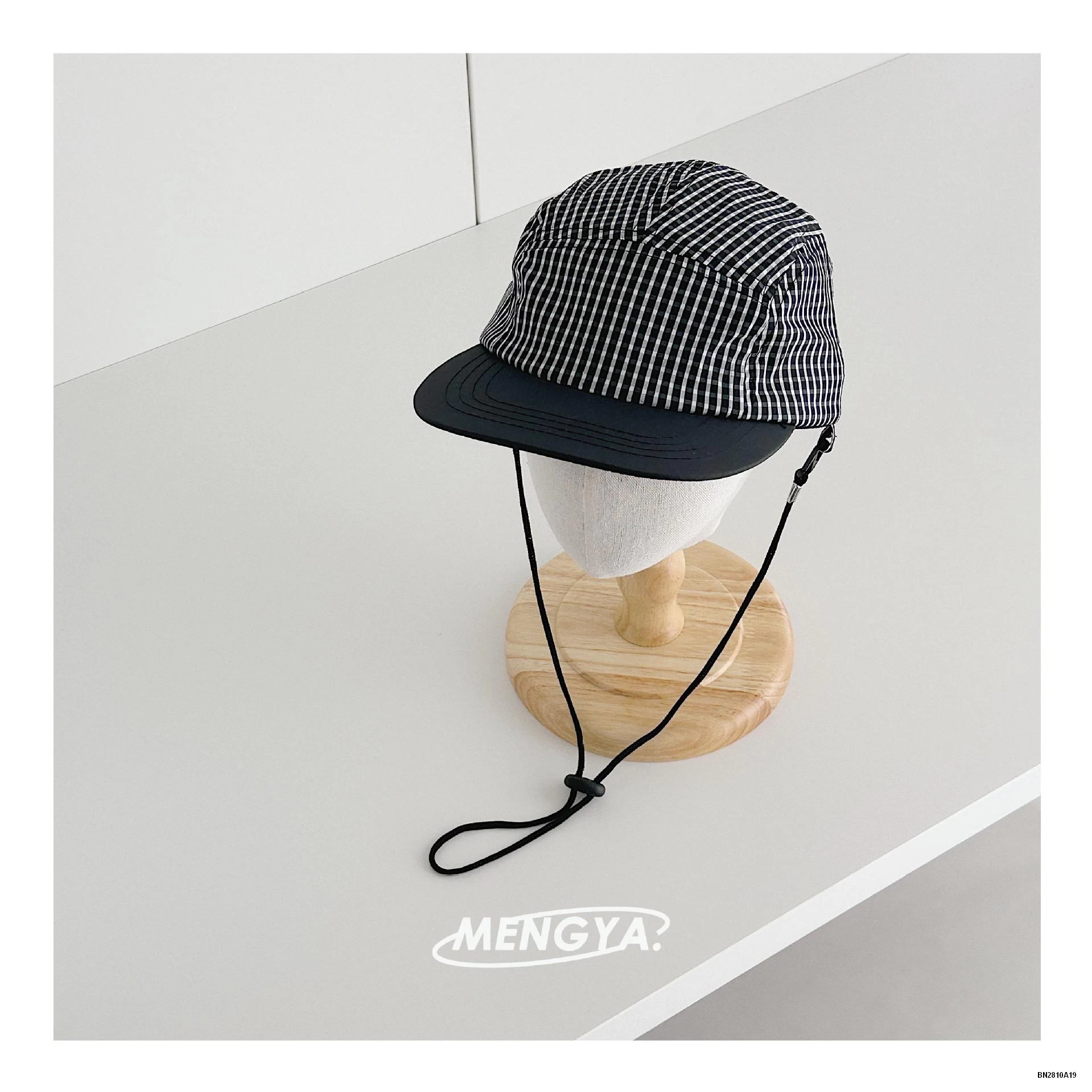 MŨ KẾT CARO TÁN RỘNG