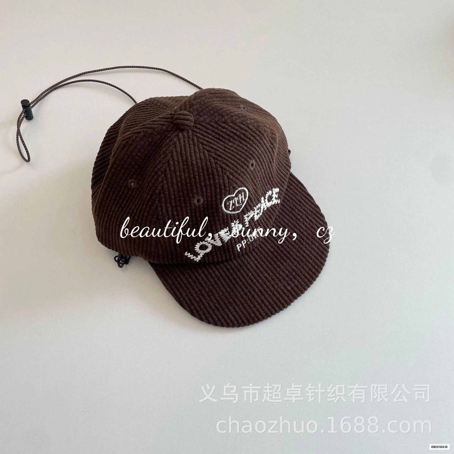 MŨ KẾT NHUNG THÊU CHỮ TÁN RỘNG