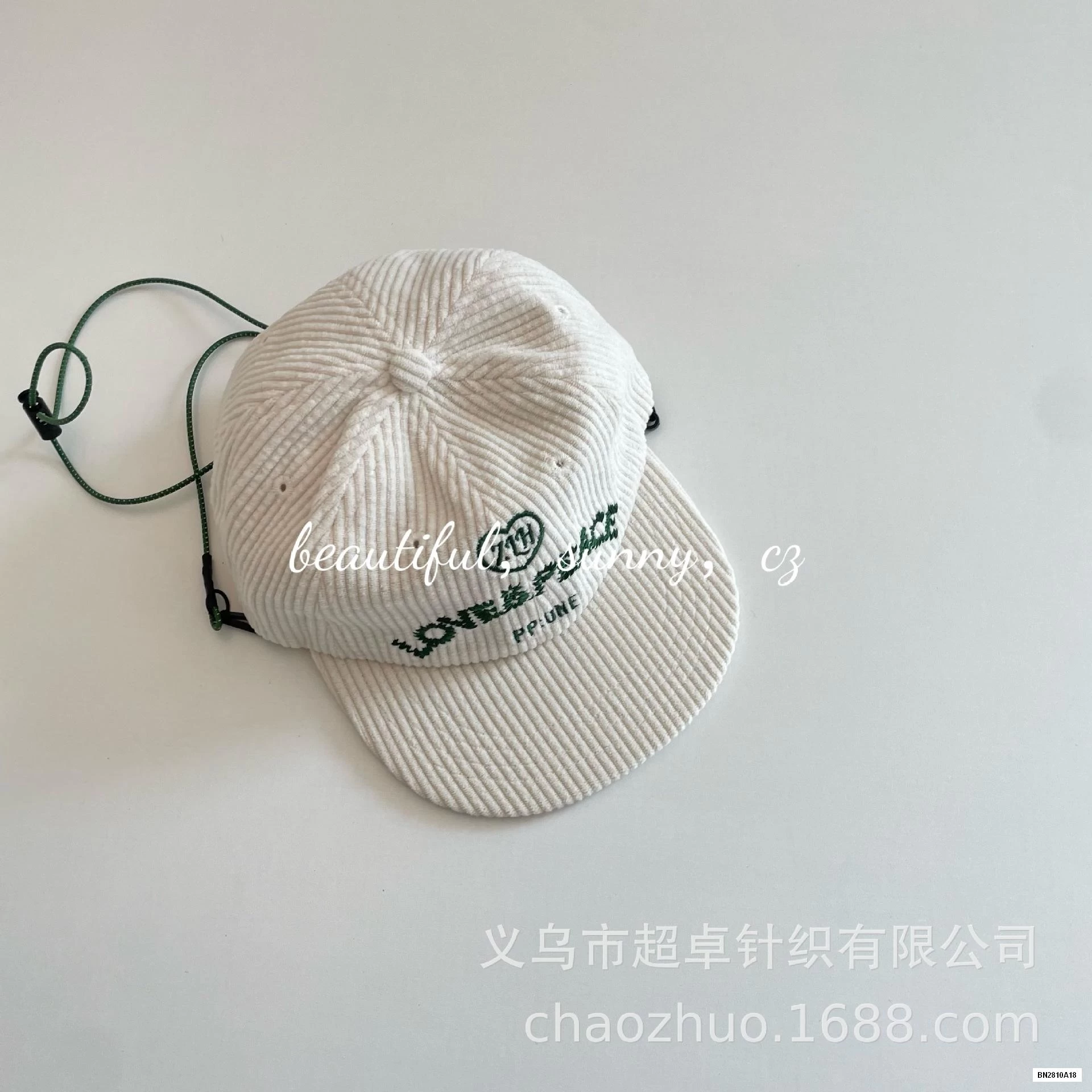 MŨ KẾT NHUNG THÊU CHỮ TÁN RỘNG