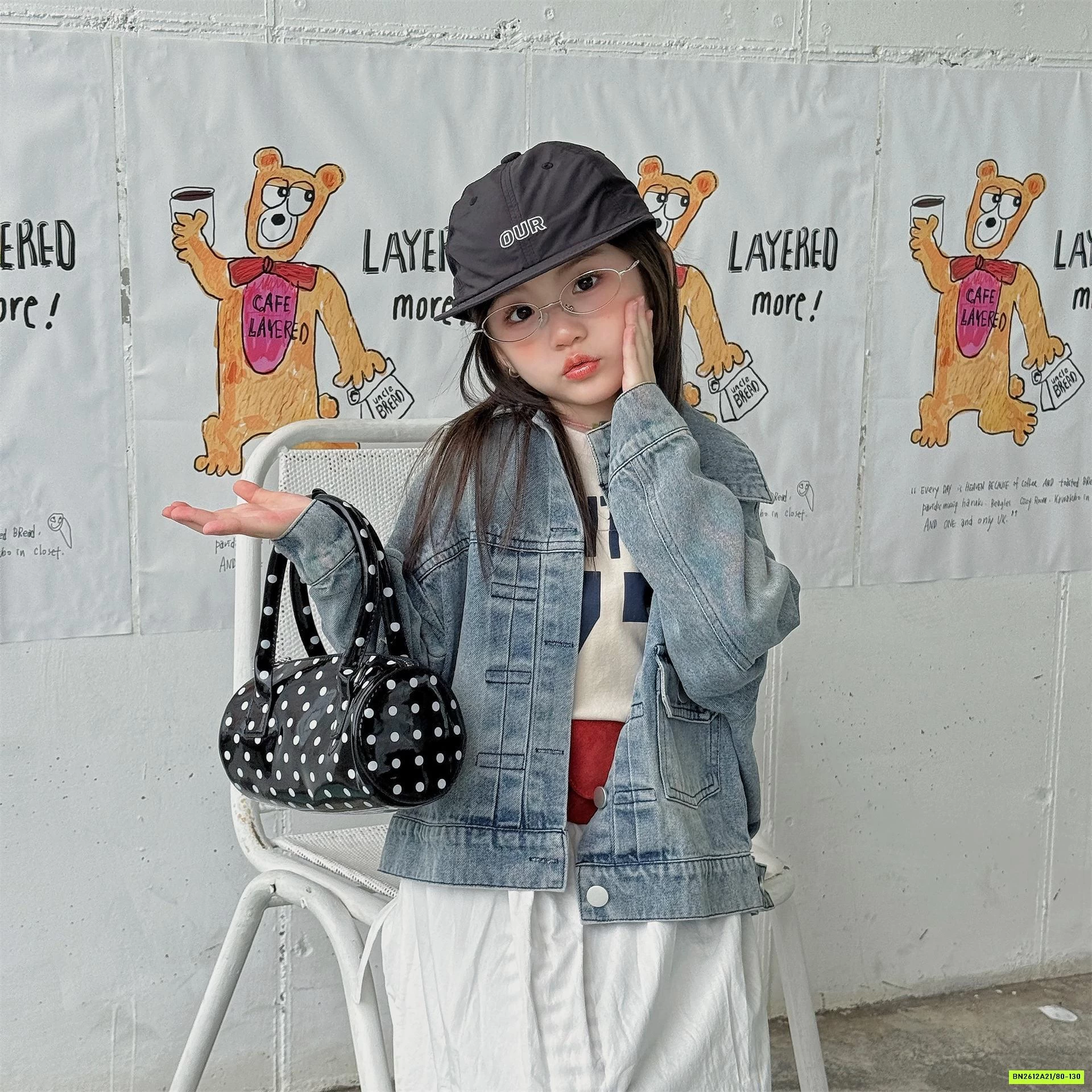 KHOÁC JEANS THÊU CHỮ ADBABY