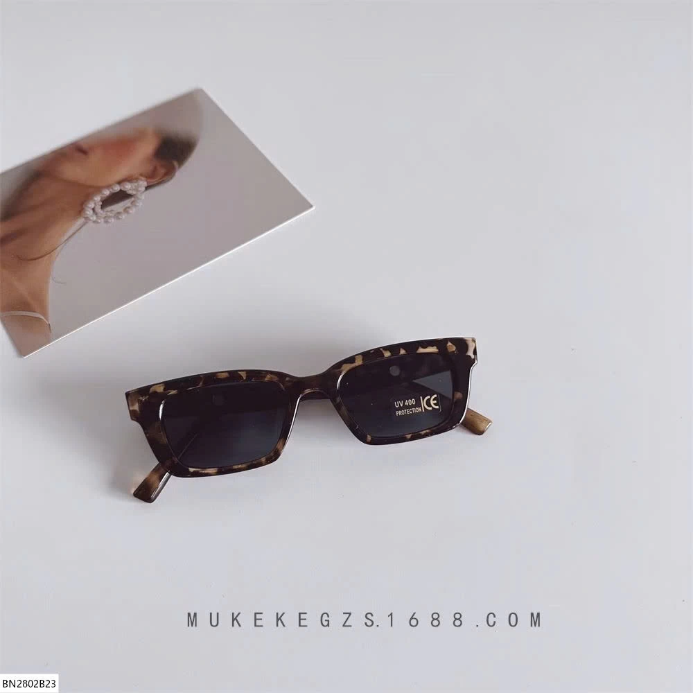 KÍNH THỜI TRANG MẮT CHỮ NHẬT