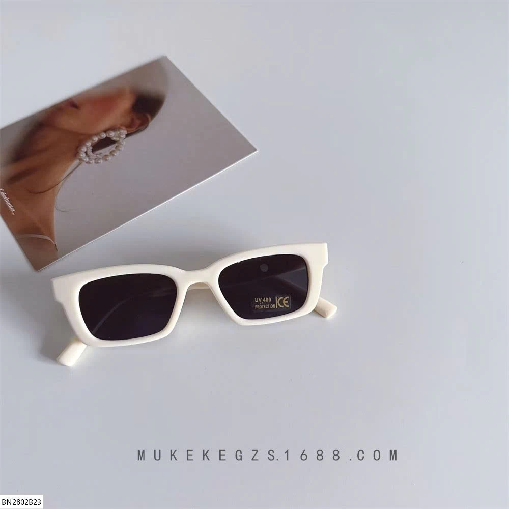 KÍNH THỜI TRANG MẮT CHỮ NHẬT