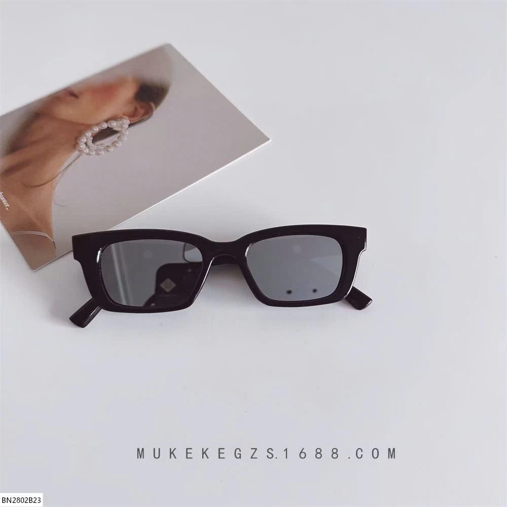 KÍNH THỜI TRANG MẮT CHỮ NHẬT