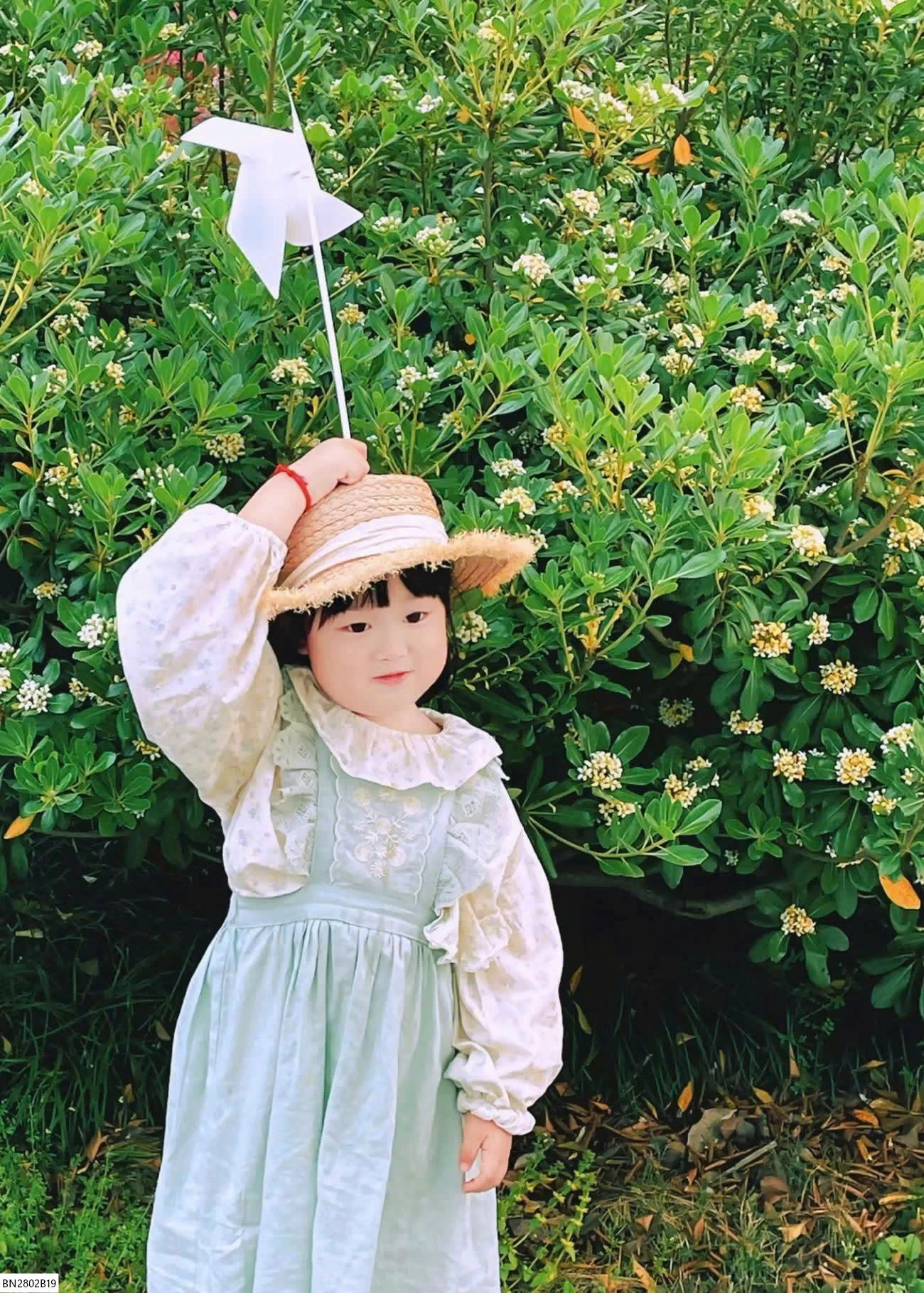 Mũ cói vành tròn cho bé