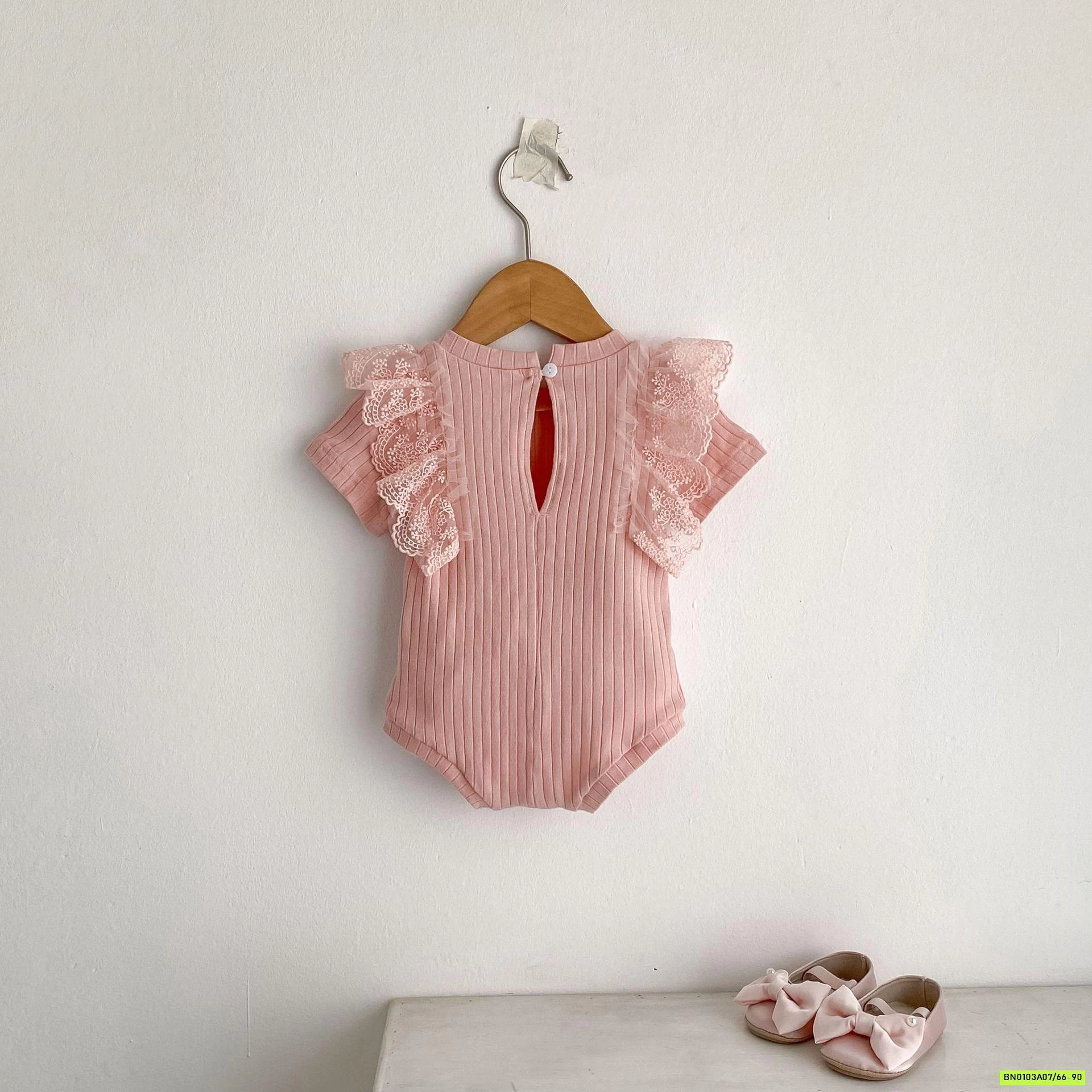 BODY GÂN HỒNG PHỐI REN ENGEPAPA