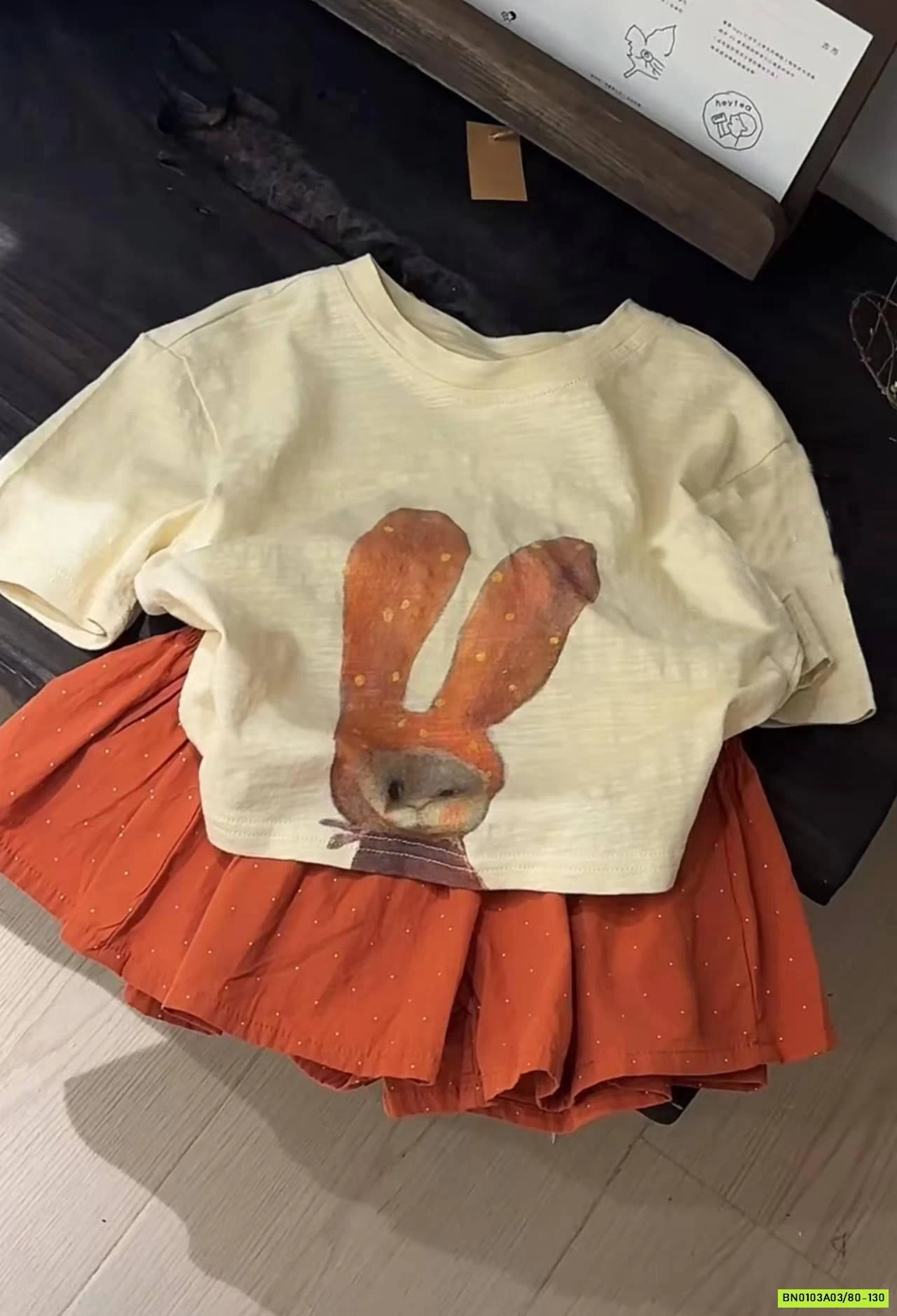 SÉT VÁY THỎ CAM 2 CHI TIẾT