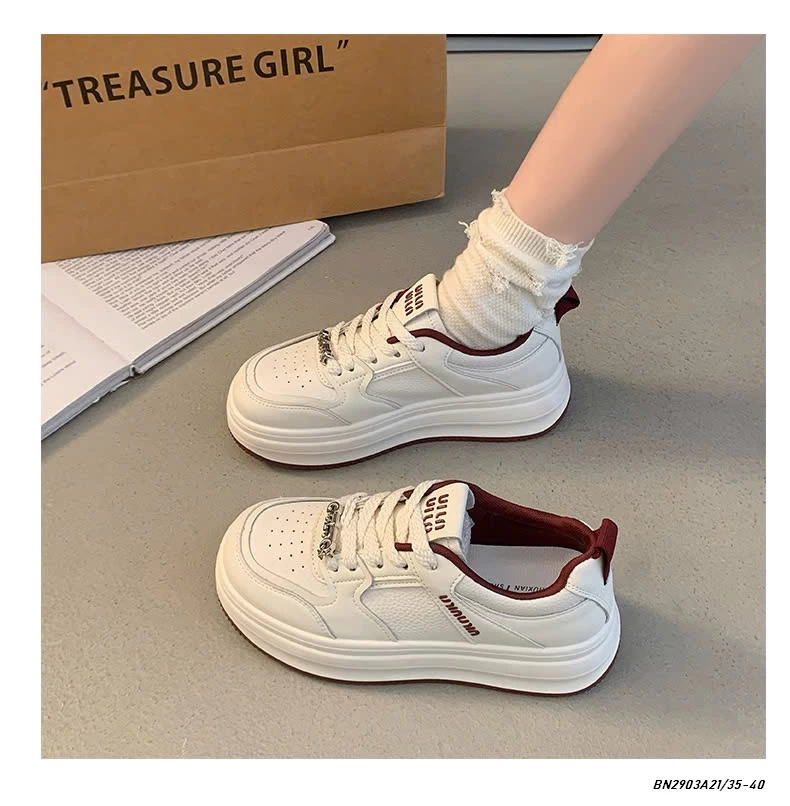 GIÀY THỂ THAO ĐẾ BÁNH MỲ