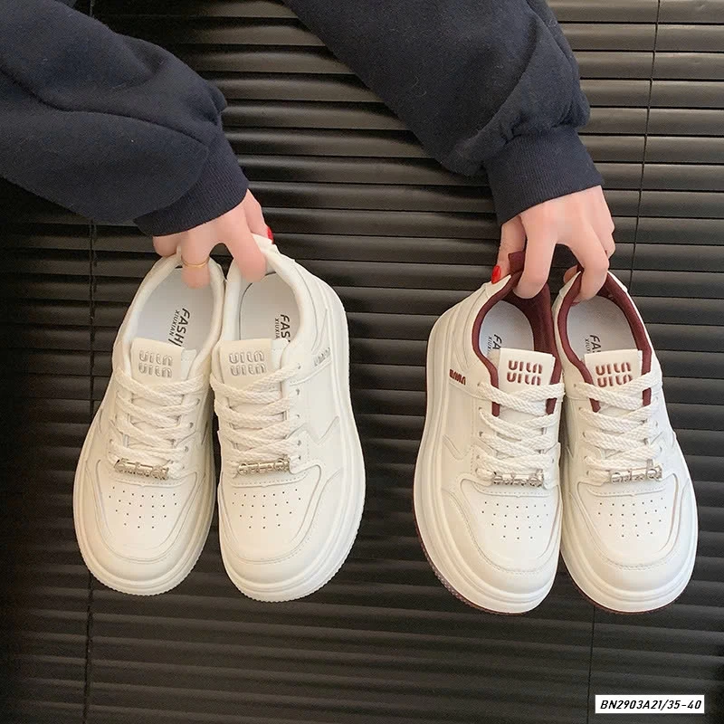 GIÀY THỂ THAO ĐẾ BÁNH MỲ