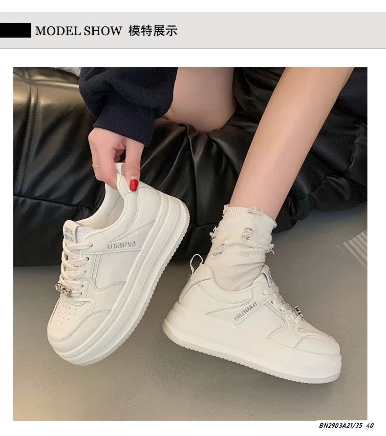 GIÀY THỂ THAO ĐẾ BÁNH MỲ