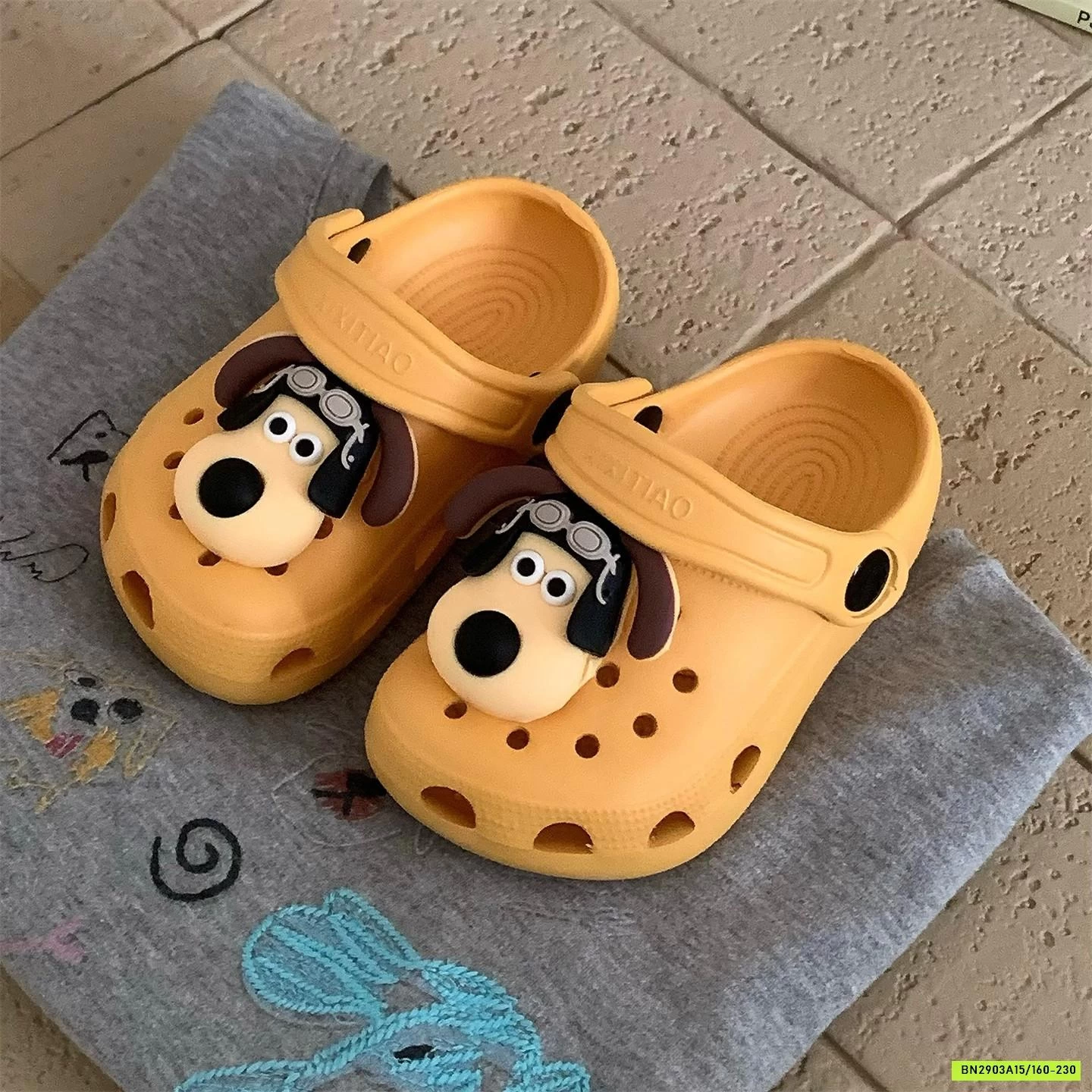 DÉP RỌ CÚN SIÊU NHẸ EVA