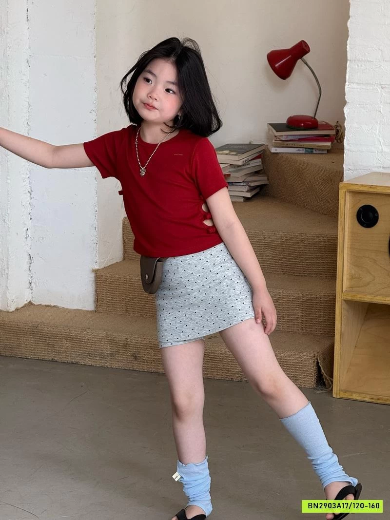 CROPTOP ĐỎ KHOÉT EO MIX QUẦN VÁY XÁM