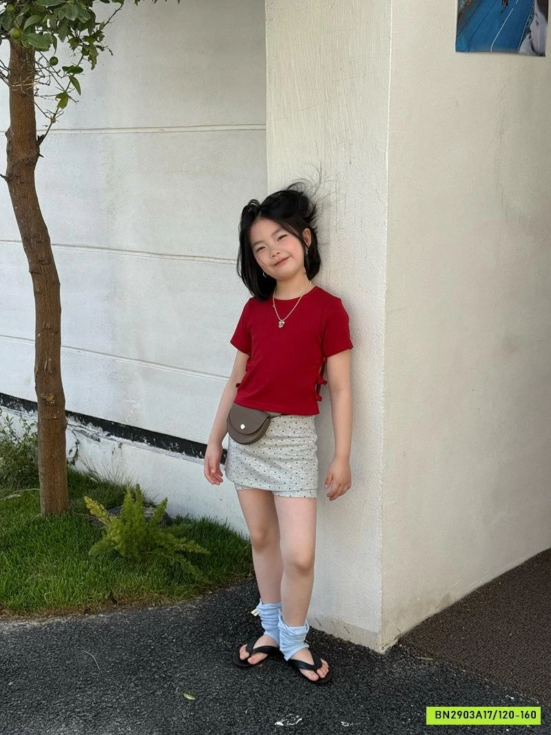 CROPTOP ĐỎ KHOÉT EO MIX QUẦN VÁY XÁM