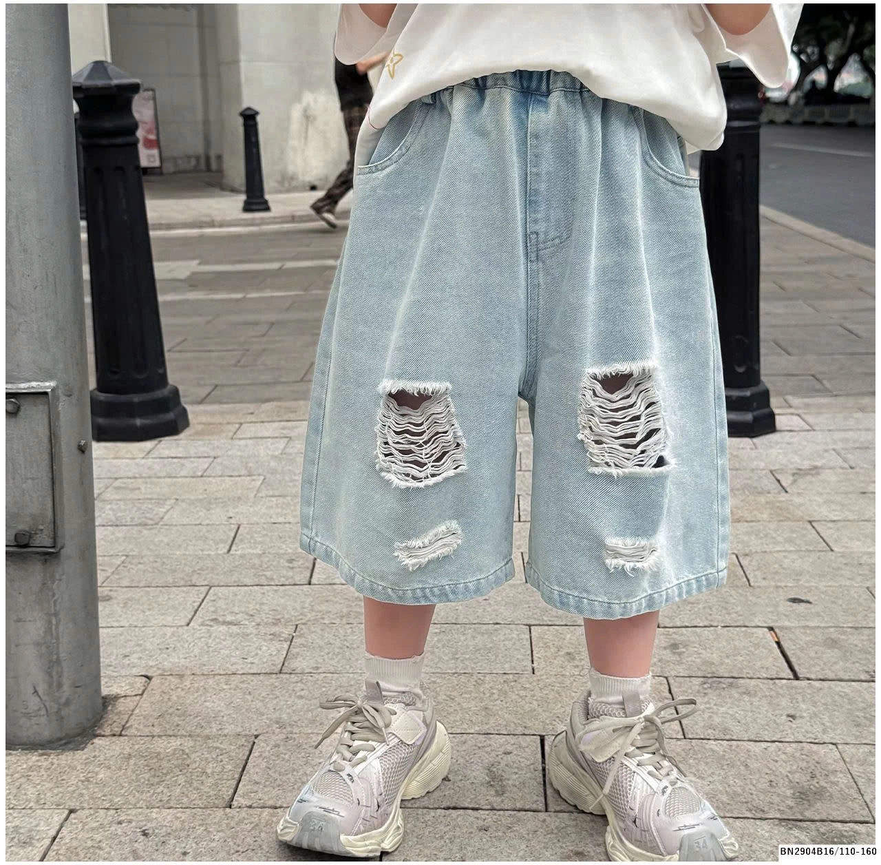 SÉT ÁO THUN MICKEY MIX QUẦN SHORT JEAN RÁCH