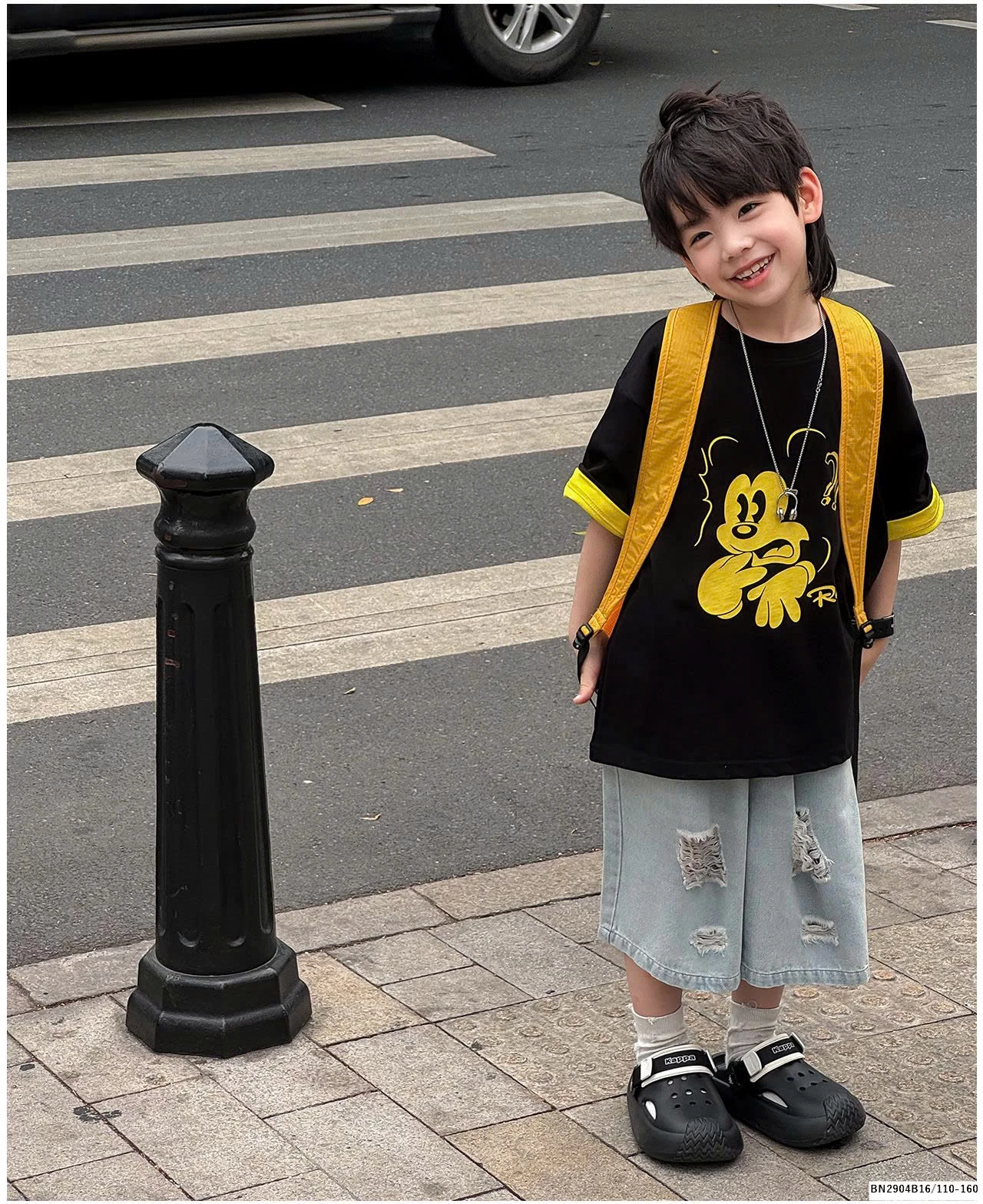 SÉT ÁO THUN MICKEY MIX QUẦN SHORT JEAN RÁCH