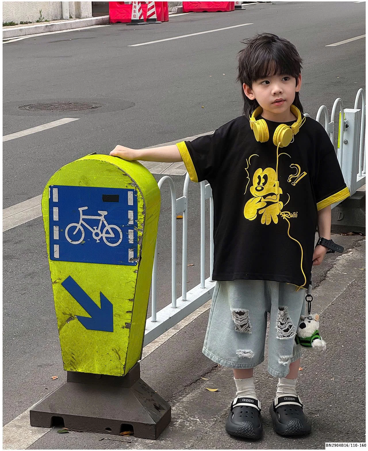 SÉT ÁO THUN MICKEY MIX QUẦN SHORT JEAN RÁCH