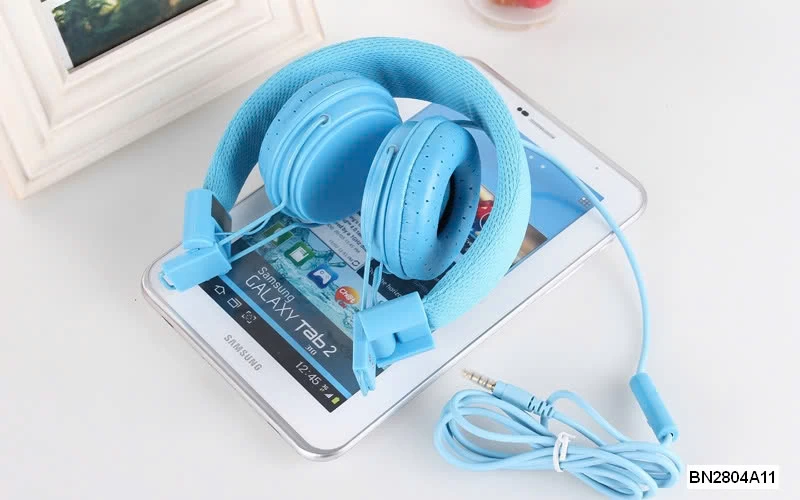 TAI NGHE CHỤP TAI CÓ DÂY