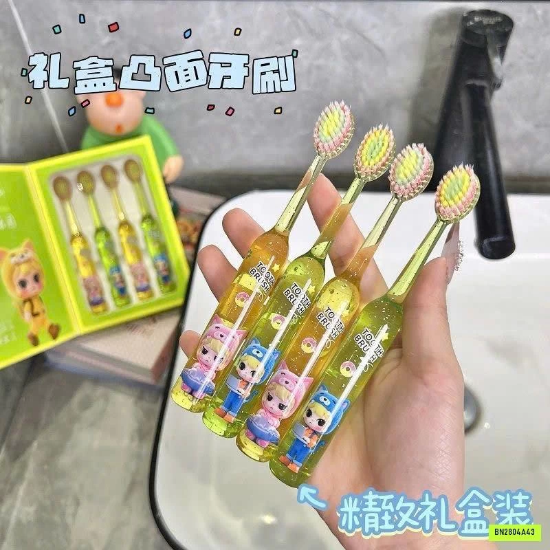 SÉT 8 BÀN CHẢI LABUBU