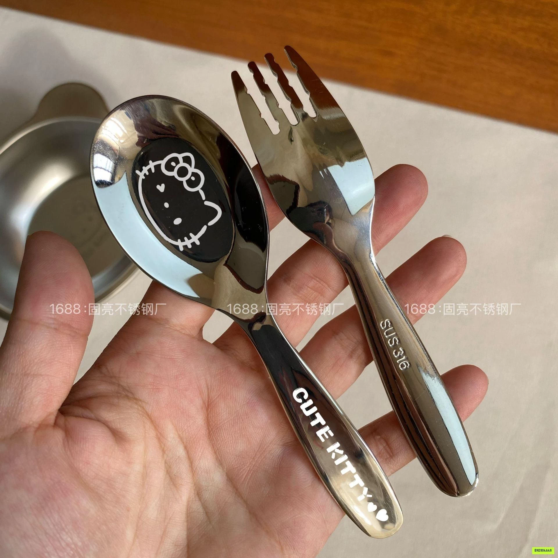 SÉT BÁT ĂN KITTY 3 CHI TIẾT