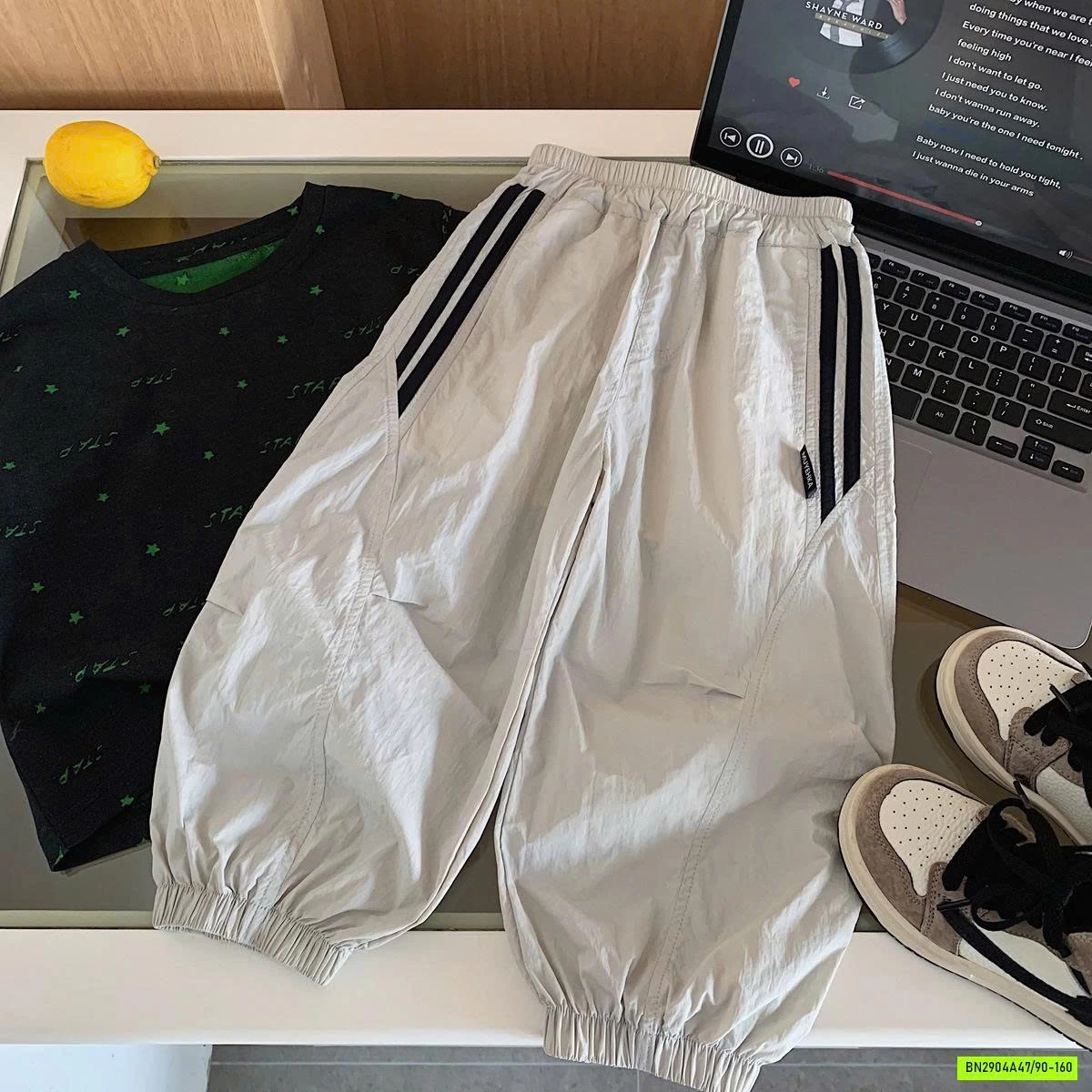 JOGGER GIÓ PHỐI SỌC