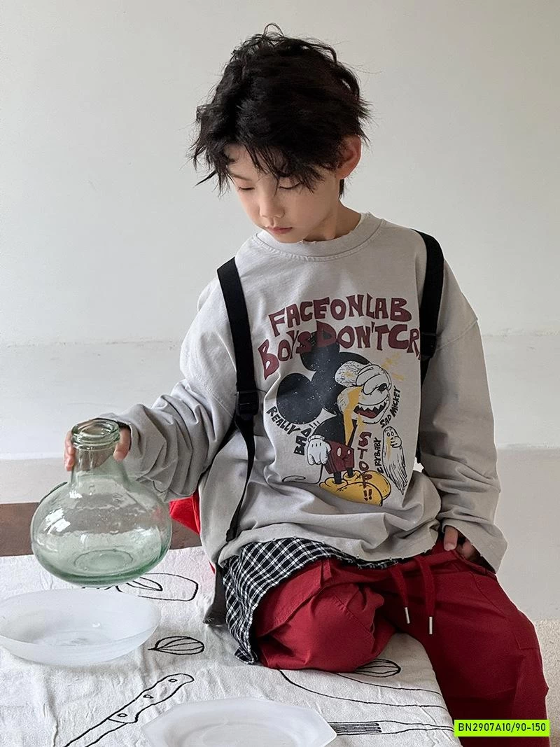 ÁO THUN MICKEY VIỀN RÁCH