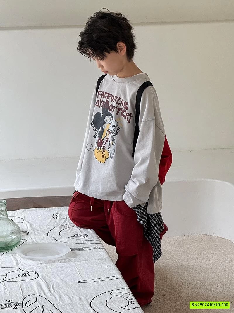 ÁO THUN MICKEY VIỀN RÁCH