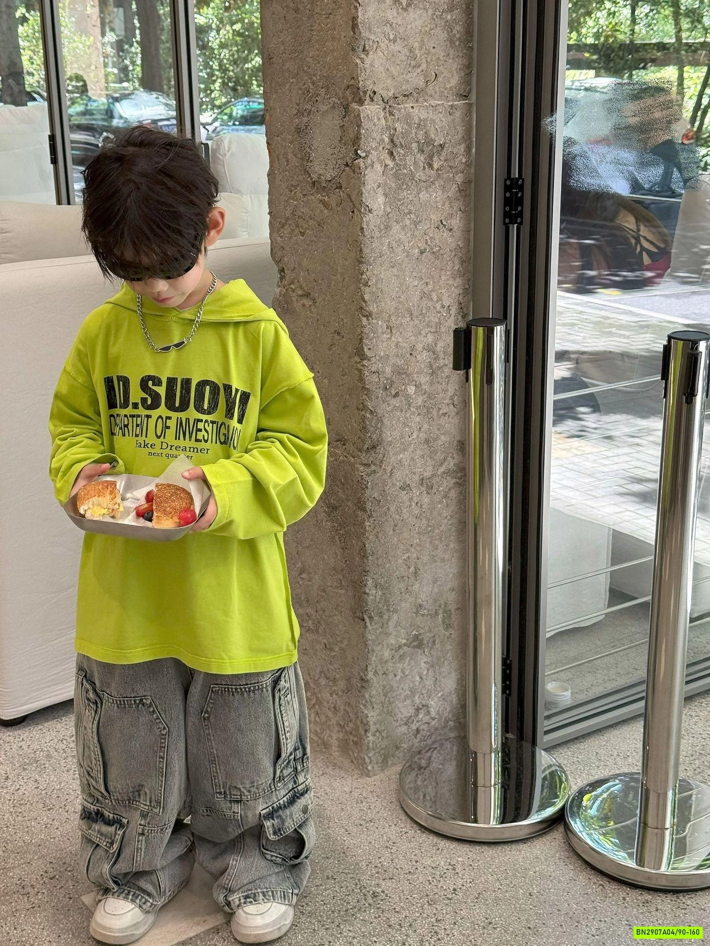 HOODIE IN CHỮ CÁ TÍNH