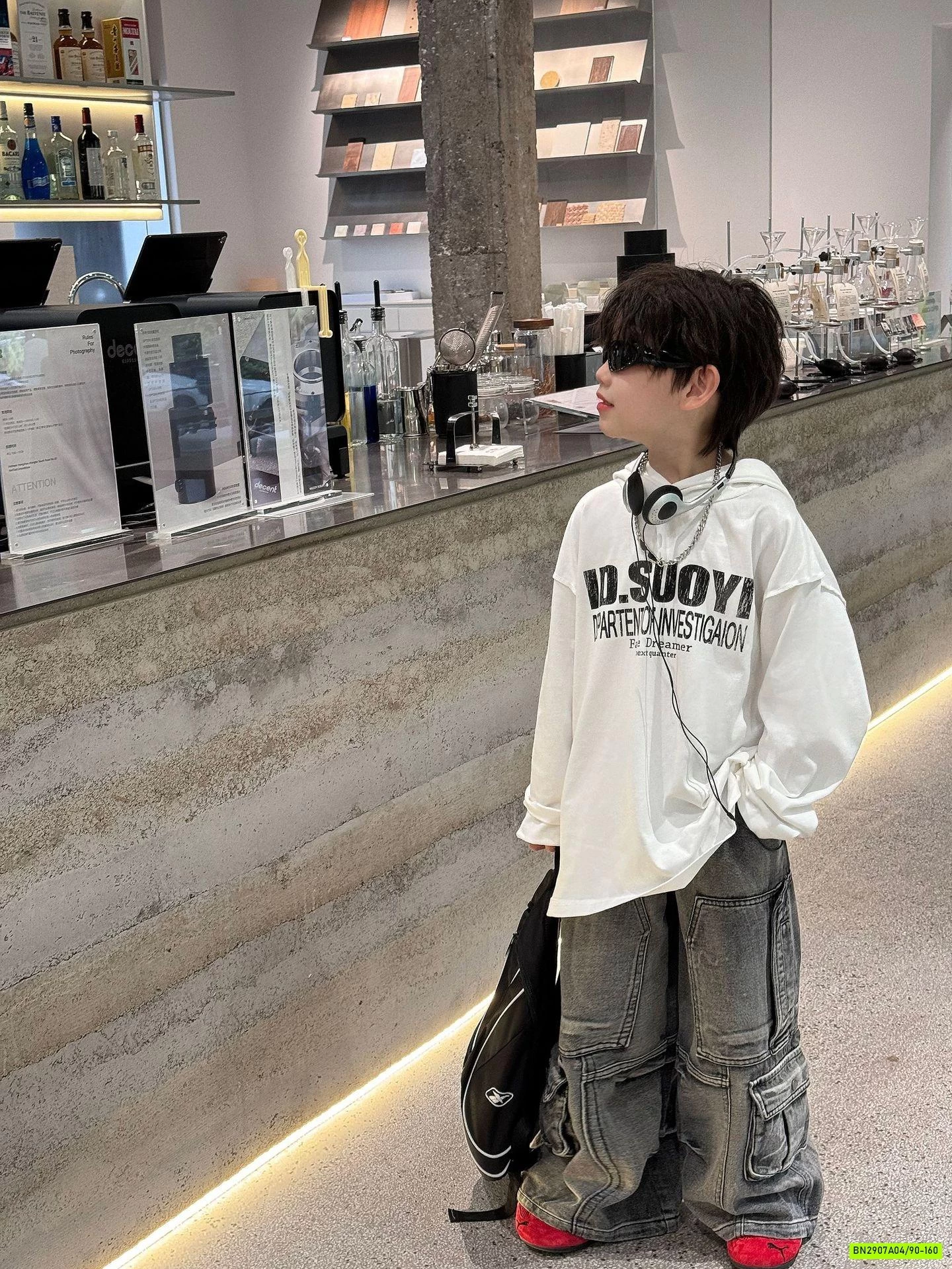 HOODIE IN CHỮ CÁ TÍNH