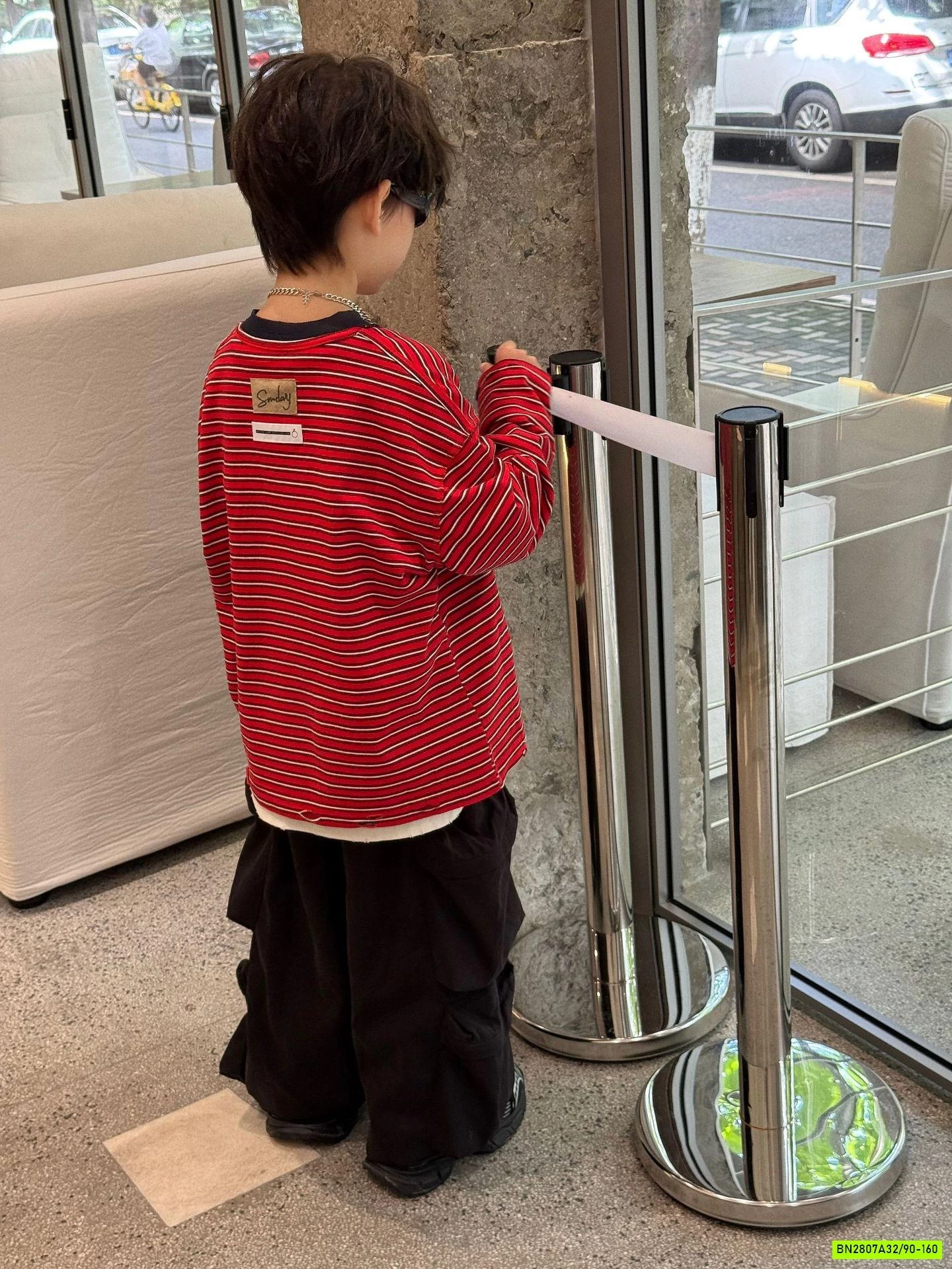 ÁO NỈ ĐỎ KẺ NGANG