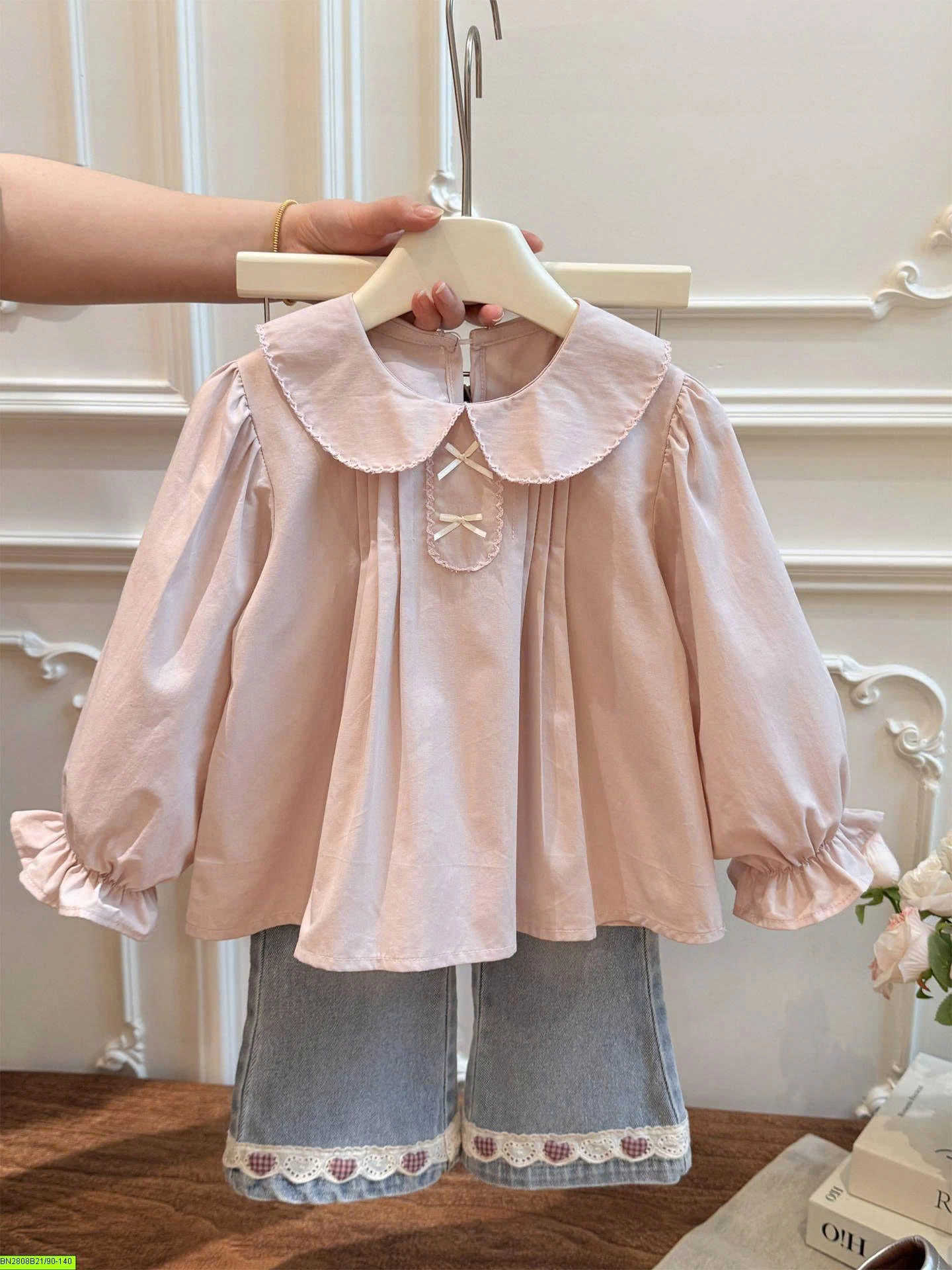 ÁO SƠ MI HỒNG CỔ SEN