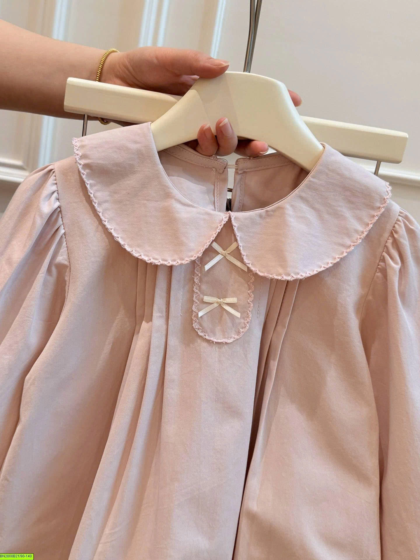 ÁO SƠ MI HỒNG CỔ SEN