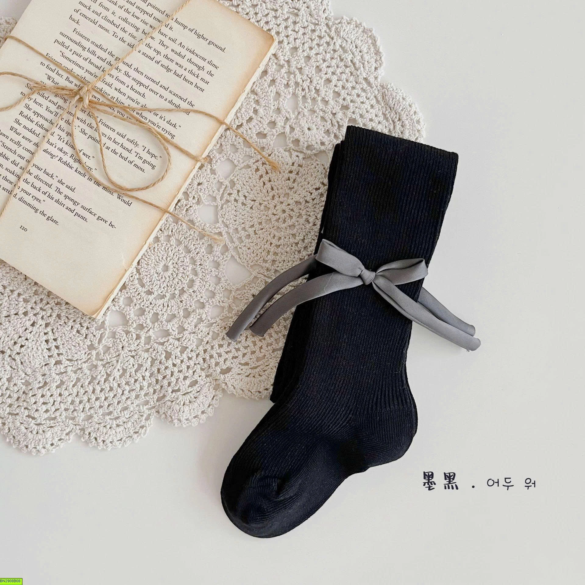 QUẦN TẤT GẮN NƠ