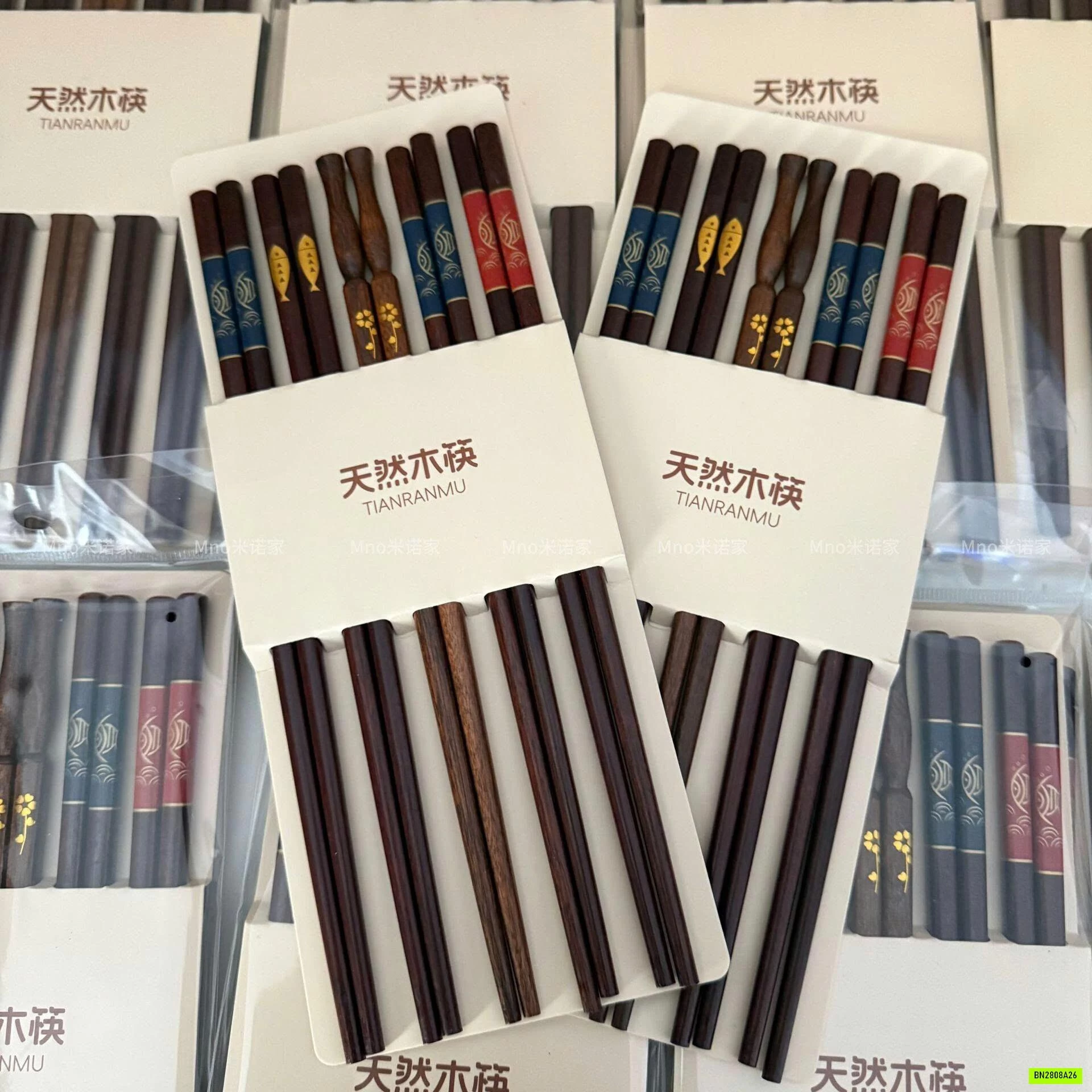 SET 10 ĐÔI ĐŨA GỖ ĐÀN HƯƠNG CAO CẤP MINOHOME