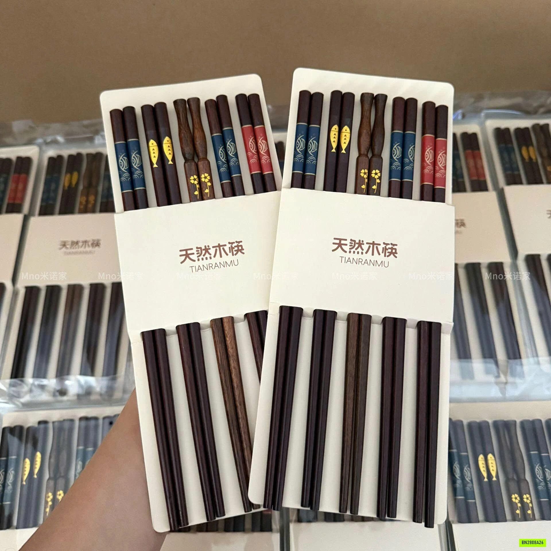 SET 10 ĐÔI ĐŨA GỖ ĐÀN HƯƠNG CAO CẤP MINOHOME