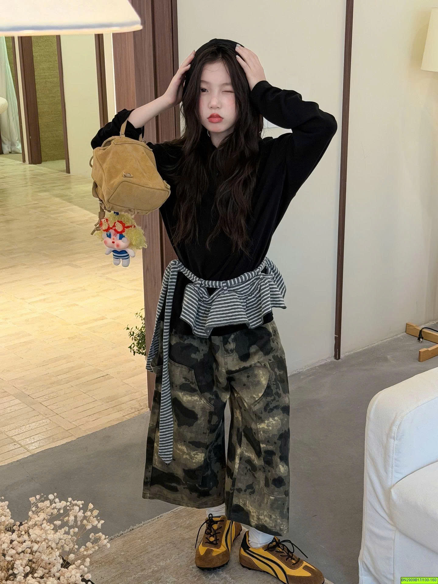 ÁO THUN LIỀN MŨ REN THỜI TRANG