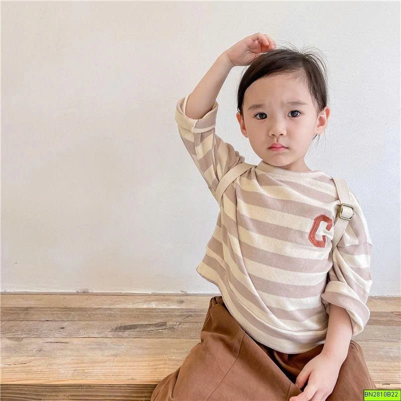 ÁO THUN KẺ NGANG CHỮ C