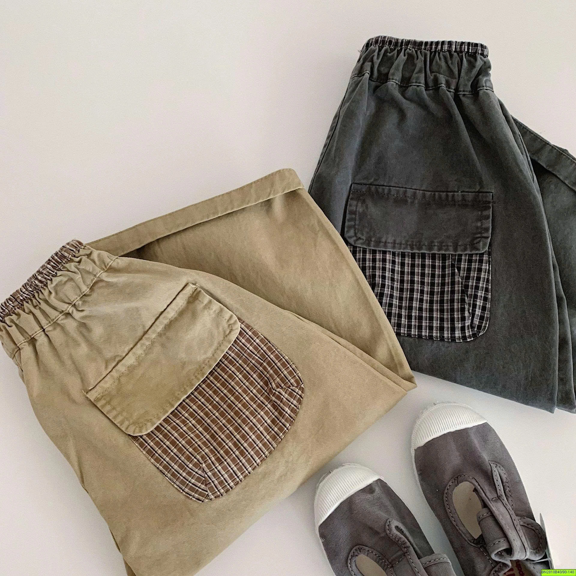 QUẦN SHORT KAKI TÚI CARO