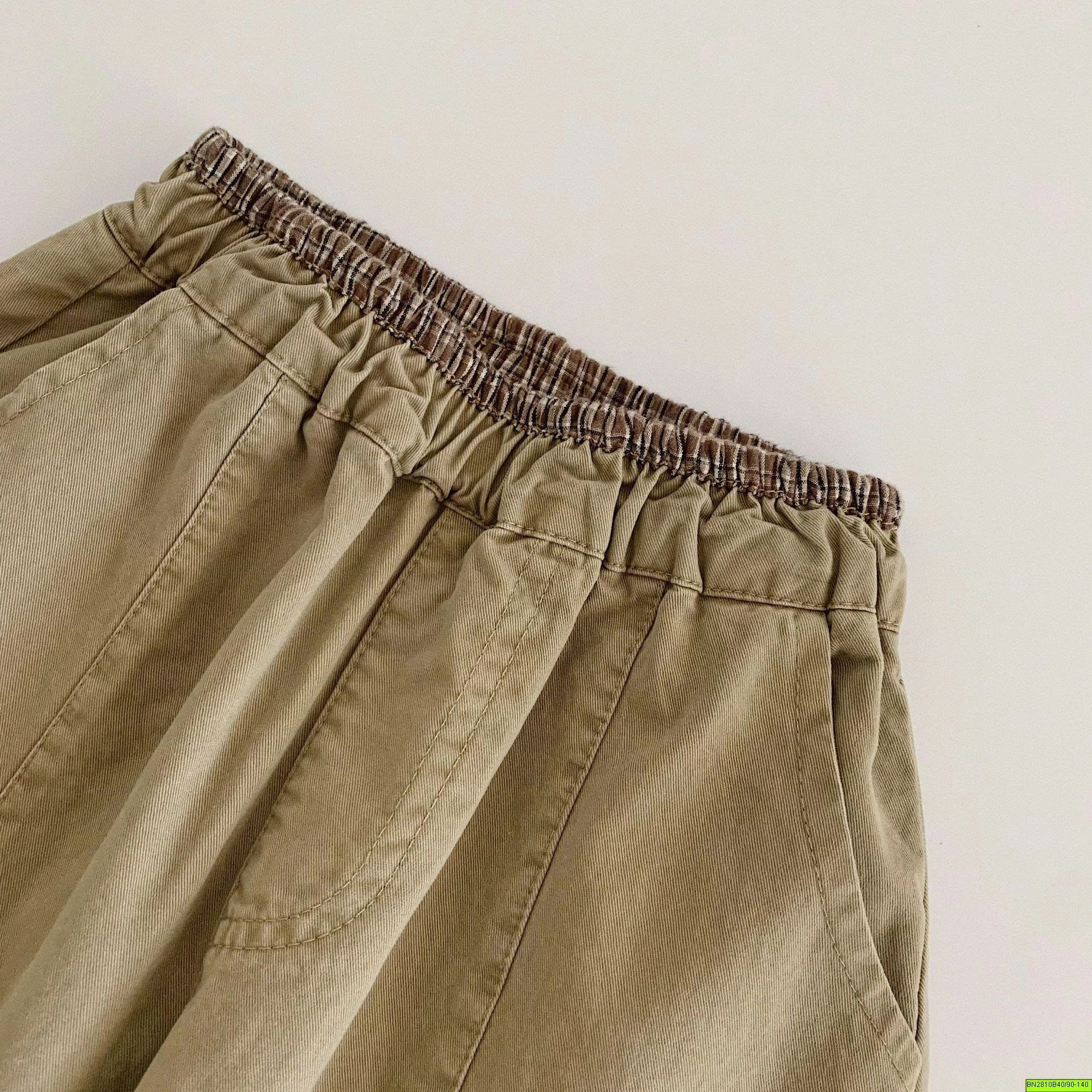 QUẦN SHORT KAKI TÚI CARO