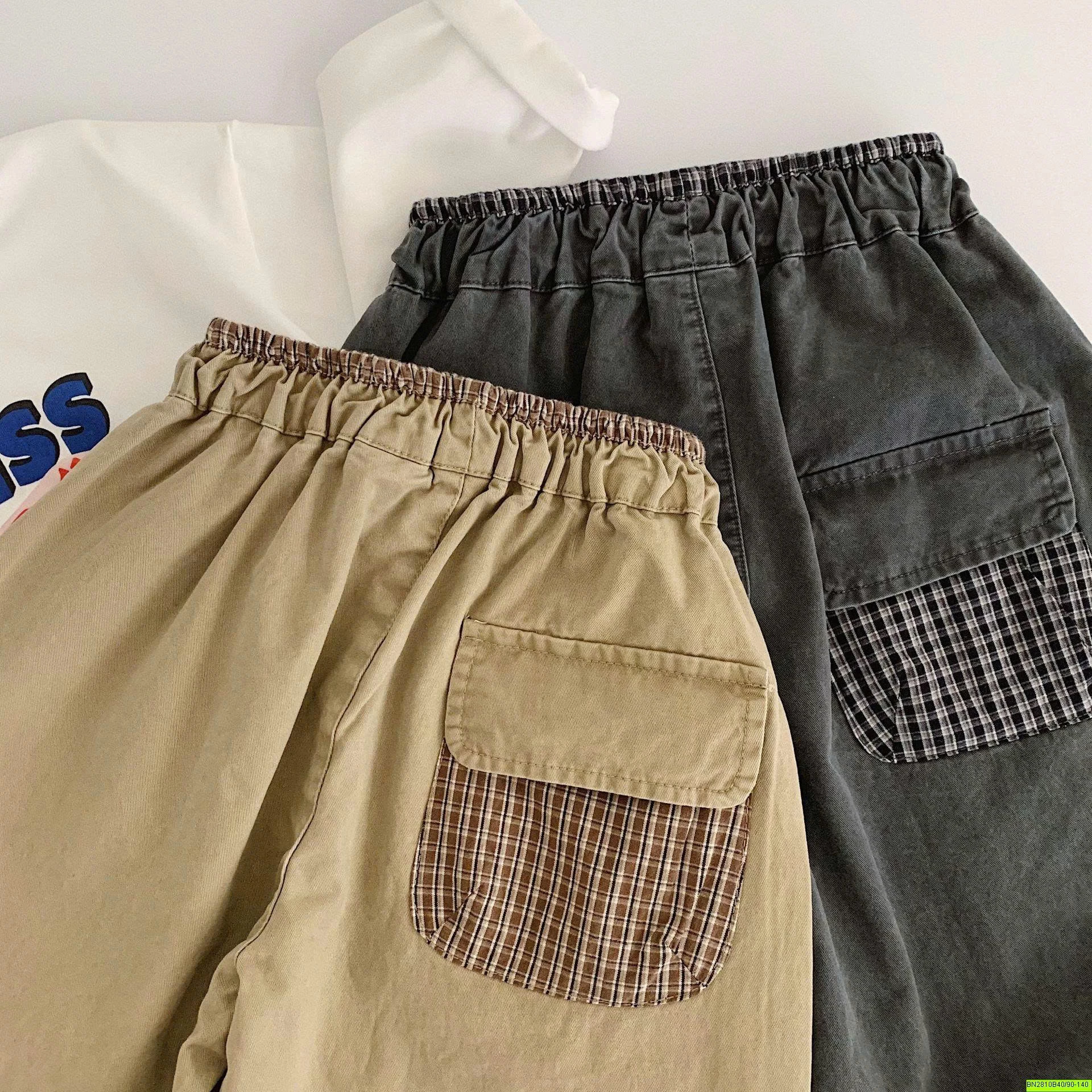 QUẦN SHORT KAKI TÚI CARO