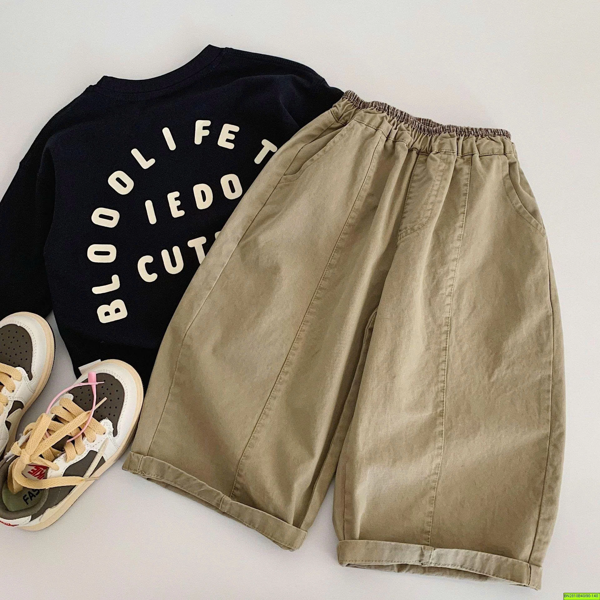 QUẦN SHORT KAKI TÚI CARO