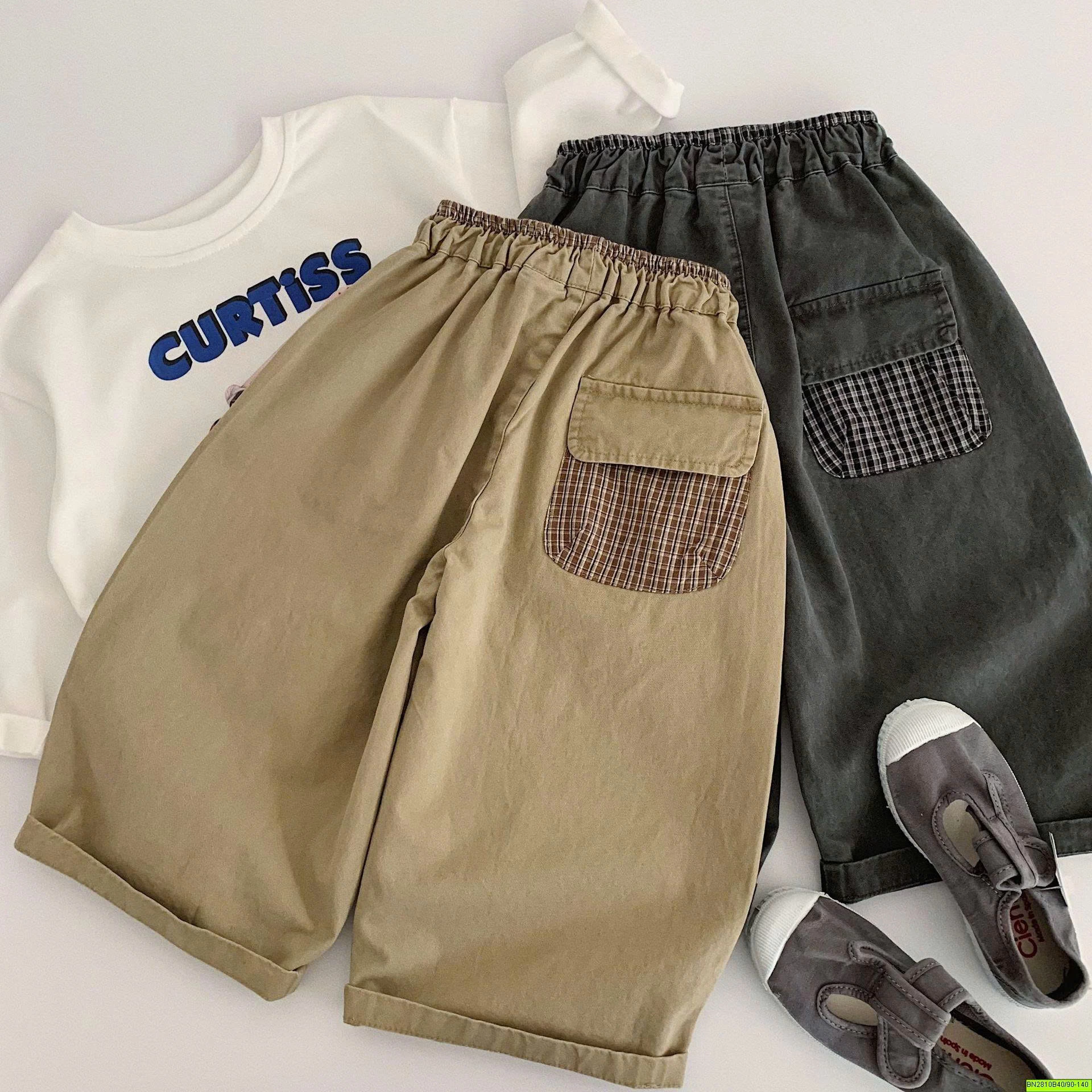 QUẦN SHORT KAKI TÚI CARO