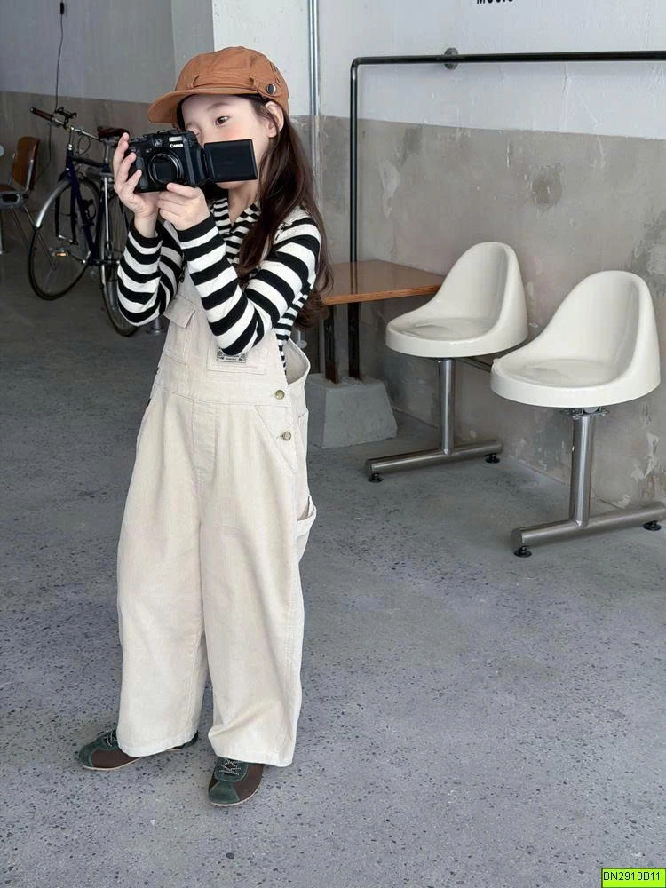 QUẦN YẾM NHUNG MIX ÁO KẺ NGANG AMBB