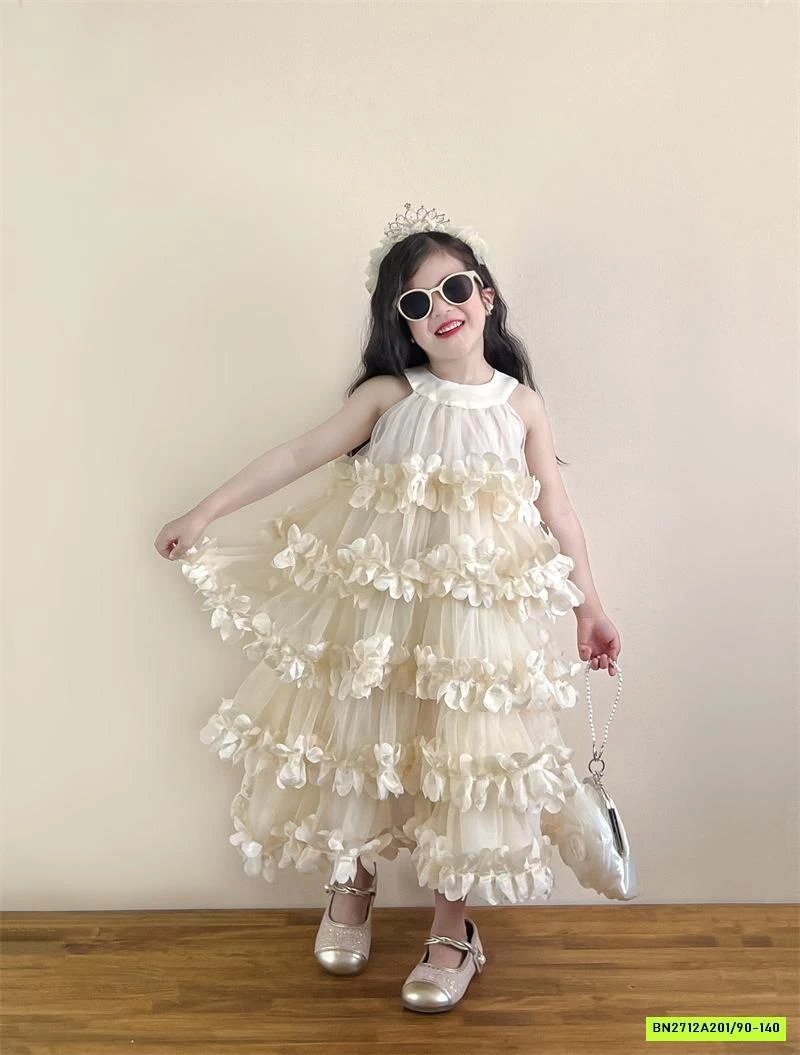 ĐẦM HOA VOAN CỔ YẾM 3D